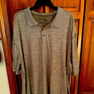 Wrangler collard shirt, size 2 XL in great condition